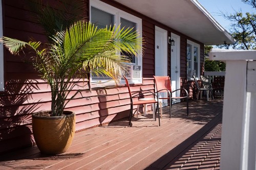 The Burgundy Inn & Homestead-Stonehaven Apartments - image 10