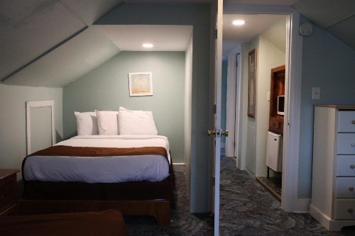 The Burgundy Inn & Homestead-Stonehaven Apartments - image 18
