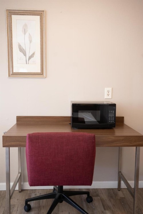 The Burgundy Inn & Homestead-Stonehaven Apartments - image 19