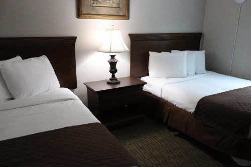 The Burgundy Inn & Homestead-Stonehaven Apartments - image 41