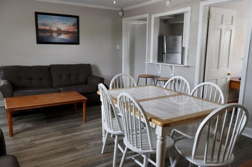 The Burgundy Inn & Homestead-Stonehaven Apartments - image 42