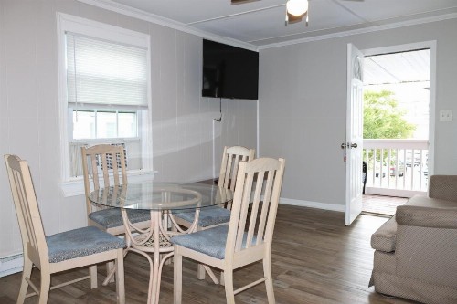 The Burgundy Inn & Homestead-Stonehaven Apartments - image 45
