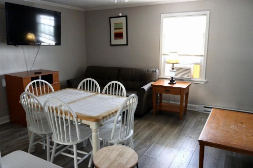 The Burgundy Inn & Homestead-Stonehaven Apartments - image 47