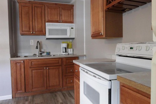 The Burgundy Inn & Homestead-Stonehaven Apartments - image 50