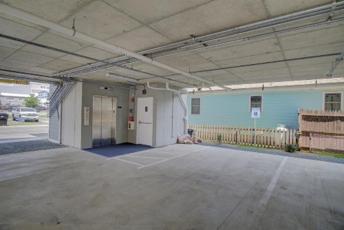 Dhimas Apartments - image 12