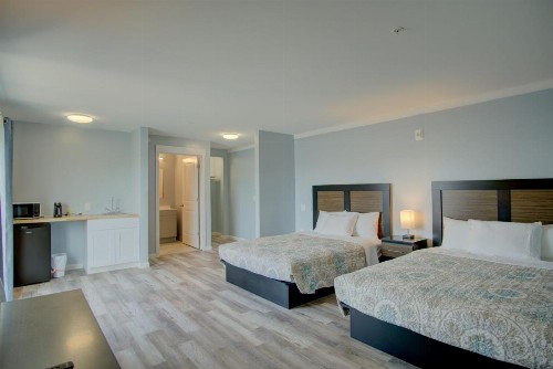Dhimas Apartments - image 3