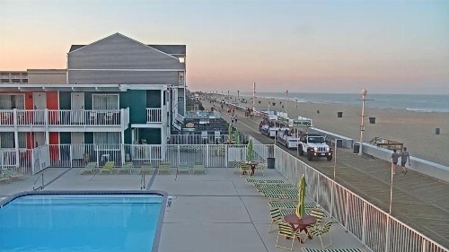 Ocean Mecca Motel & Fish Tales Boardwalk Inn - image 17