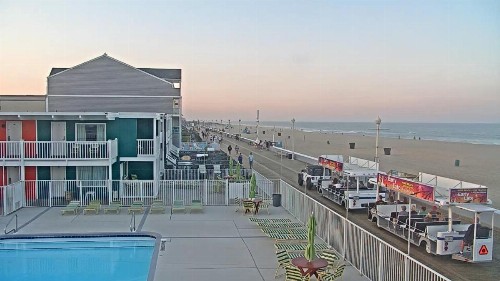 Ocean Mecca Motel & Fish Tales Boardwalk Inn - image 18