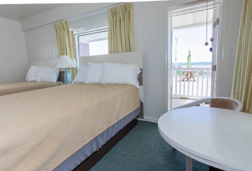 Ocean Mecca Motel & Fish Tales Boardwalk Inn - image 22