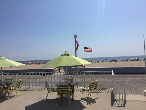 Ocean Mecca Motel & Fish Tales Boardwalk Inn - image 25