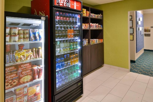 Holiday Inn Express and Suites West Ocean City an IHG Hotel - image 15
