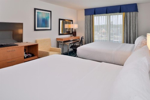 Holiday Inn Express and Suites West Ocean City an IHG Hotel - image 6