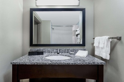 La Quinta by Wyndham Ocean City - image 13