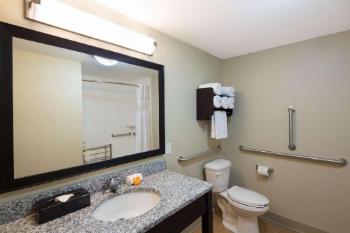 La Quinta by Wyndham Ocean City - image 18