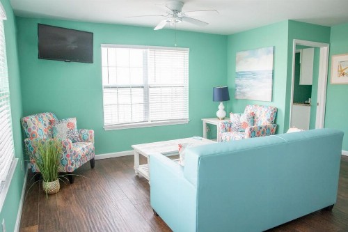 South Beach Apartment - image 10