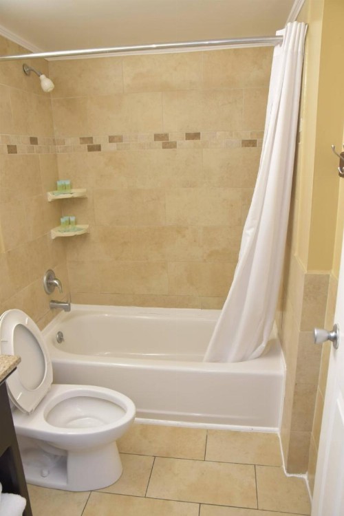 South Beach Apartment - image 17