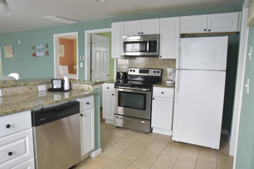 South Beach Apartment - image 3
