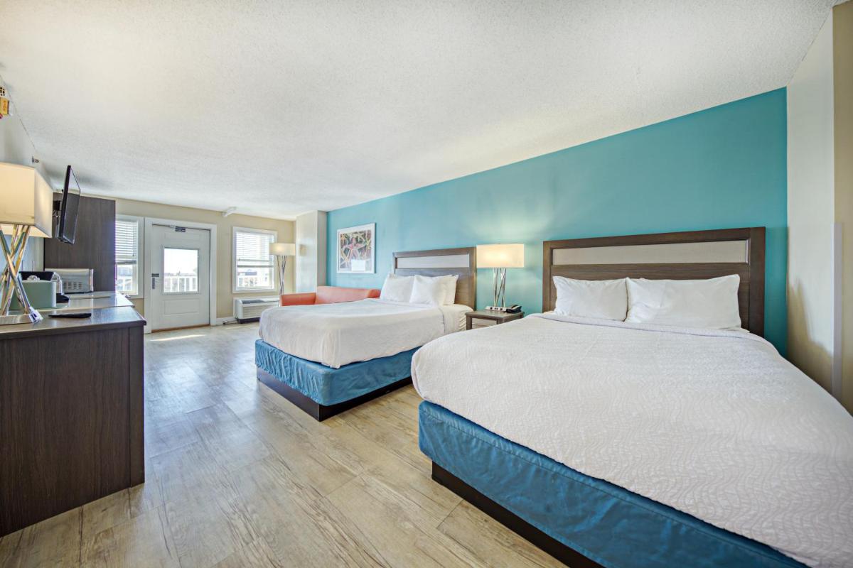 Commander Hotel & Suites - image 2