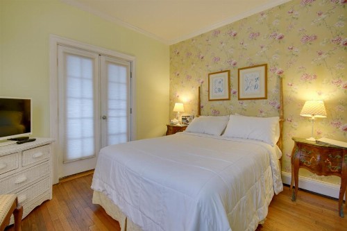 Inn on the Ocean - image 14