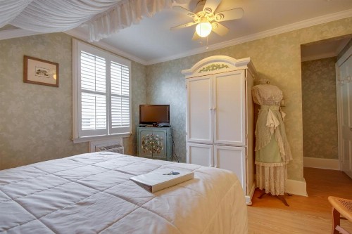 Inn on the Ocean - image 16