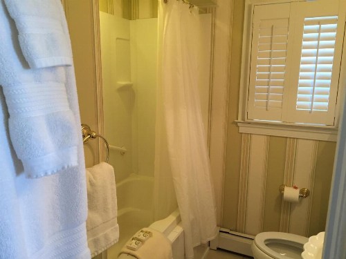 Inn on the Ocean - image 23