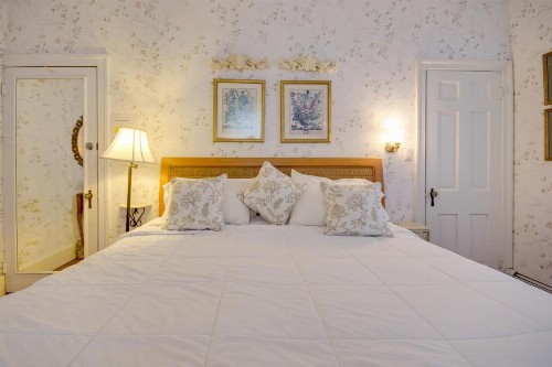 Inn on the Ocean - image 4