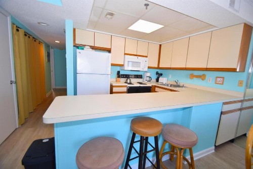 Bay Princess 211 - image 10