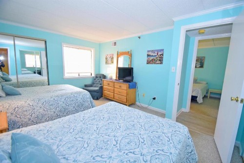 Bay Princess 211 - image 12