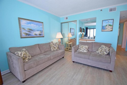 Bay Princess 211 - image 15