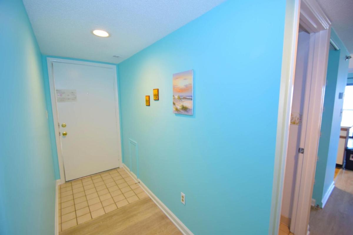 Bay Princess 211 - image 2