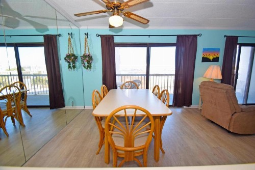 Bay Princess 211 - image 3