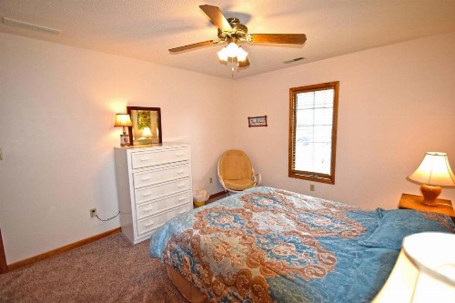Fountain Road 13701 - image 9