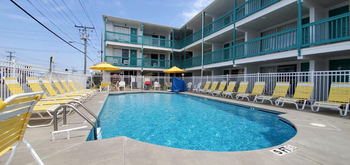 Shangri-La Motel - image 6