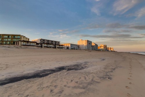 Surfside East - image 5
