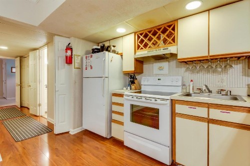 Surfside East - image 6