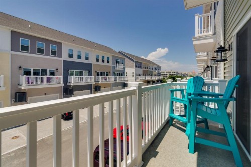 Broad Marsh Beach House - image 11