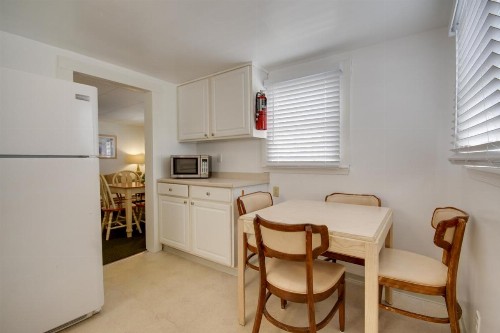 Empress Motel - image 14