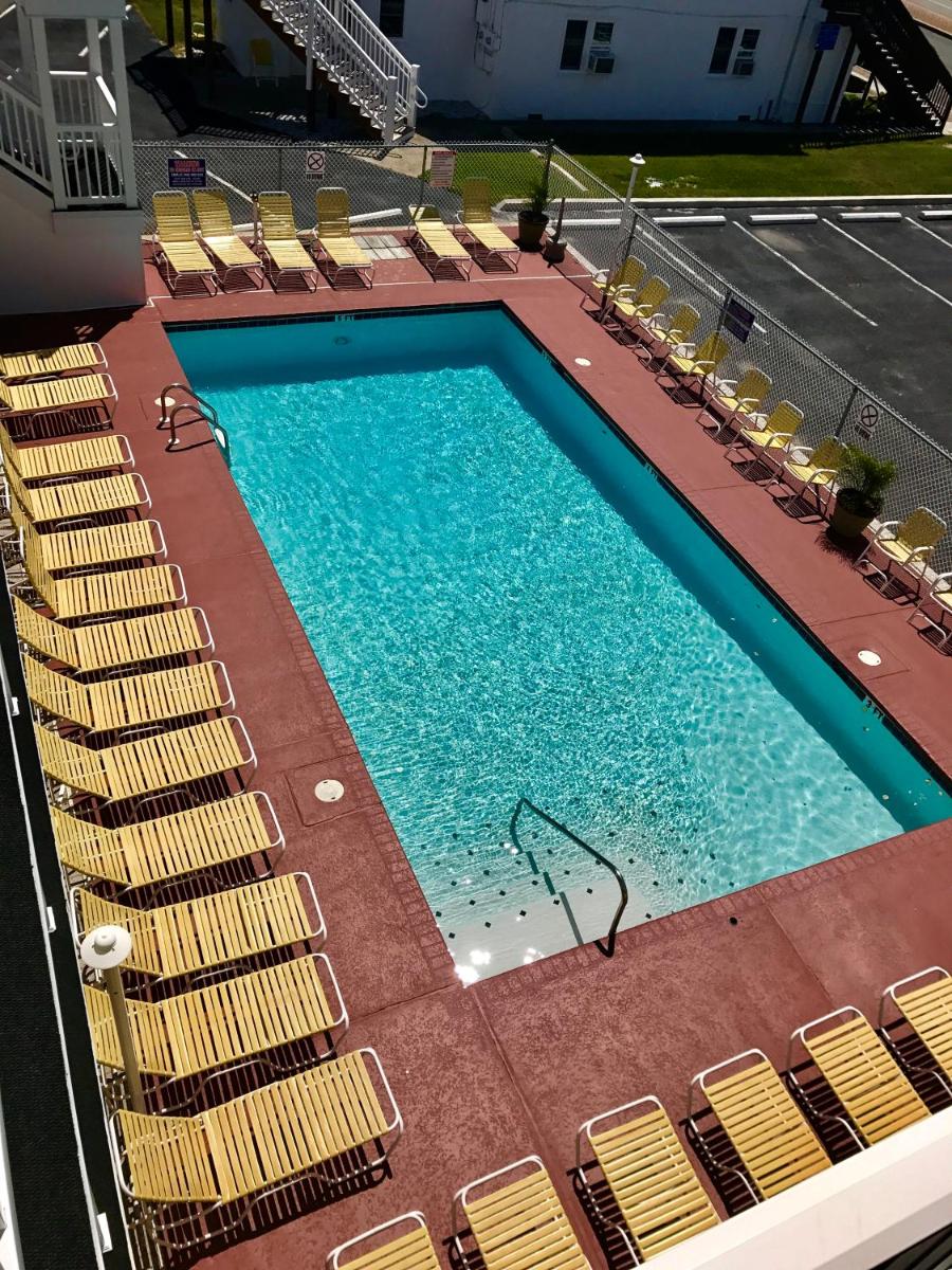 Empress Motel - image 4