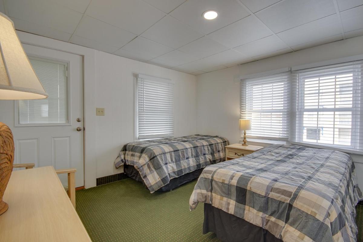 Empress Motel - image 7