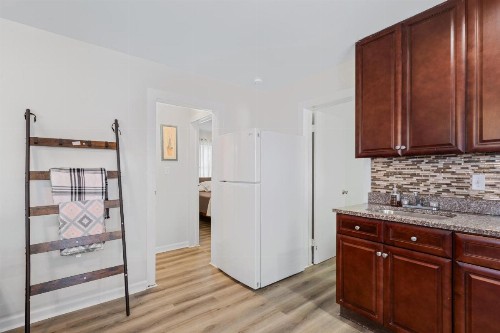 Lukas Apartments - image 14