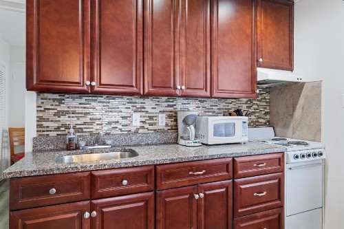Lukas Apartments - image 26
