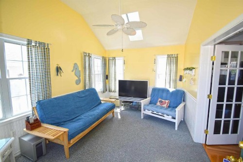 Barge Road 13609 Home - image 8