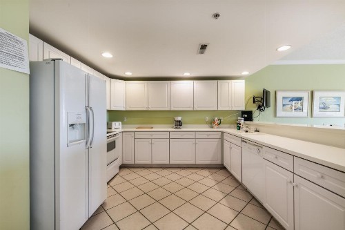 Astoria Condos - image 4