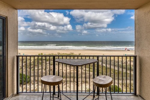 Marigot Beach Condo - image 1