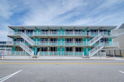Surf Inn Suites - image 10