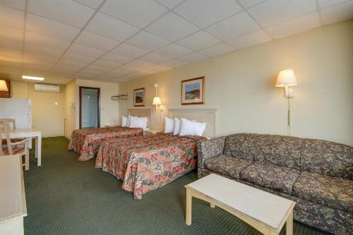 Surf Inn Suites - image 12
