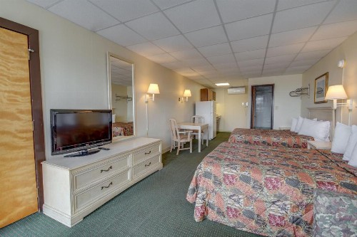 Surf Inn Suites - image 13