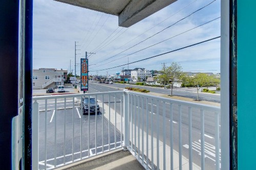 Surf Inn Suites - image 15