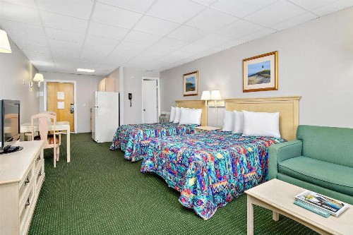 Surf Inn Suites - image 16