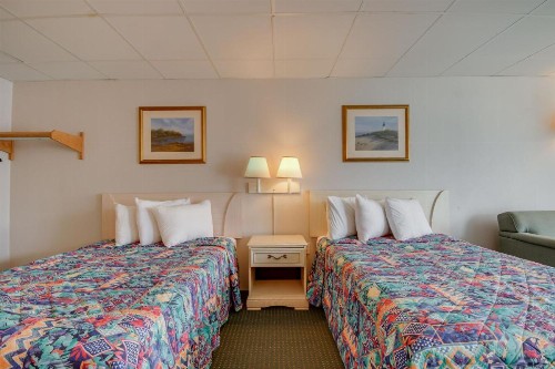 Surf Inn Suites - image 18